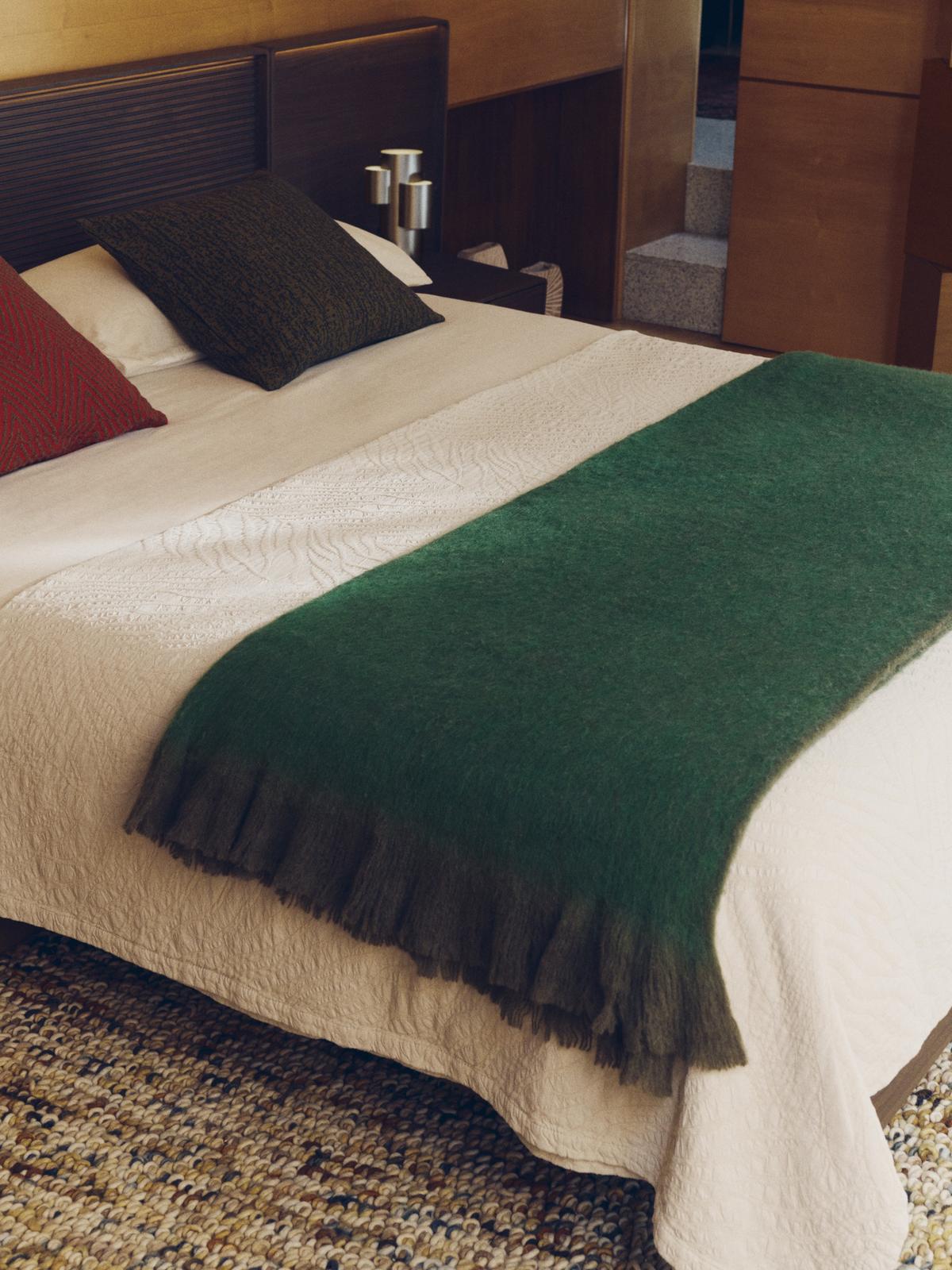 Zenti dubbelzijdige sprei van chenille van 100% katoen met jacquard-zebraprint voor een bed van 150/160 cm