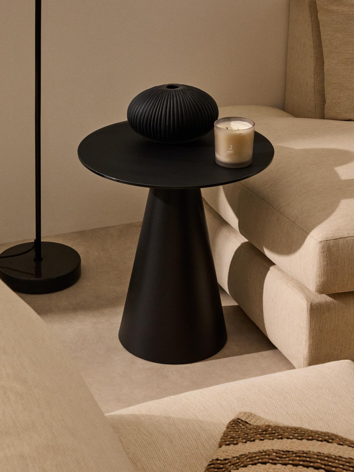 Wilshire bijzettafel van gehard glas en metaal met een zwarte afwerking, ⌀50 cm