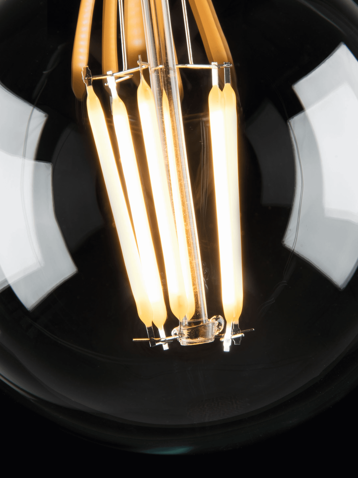 Halogeen LED-lamp E27 van 4W en 60 mm warm licht