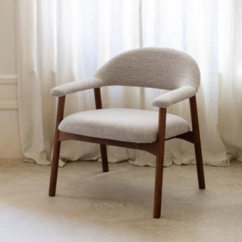 Fauteuil COLETTE Monza Beige - Poot Walnoot Fauteuil COLETTE Monza Beige - Poot Walnoot