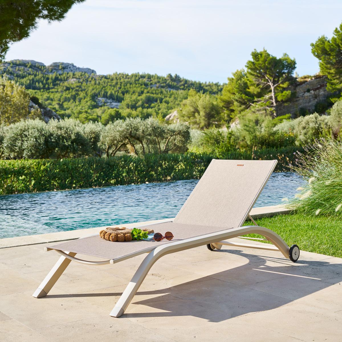 Verstelbaar Ligbed BRESCELLO Beige/Zand