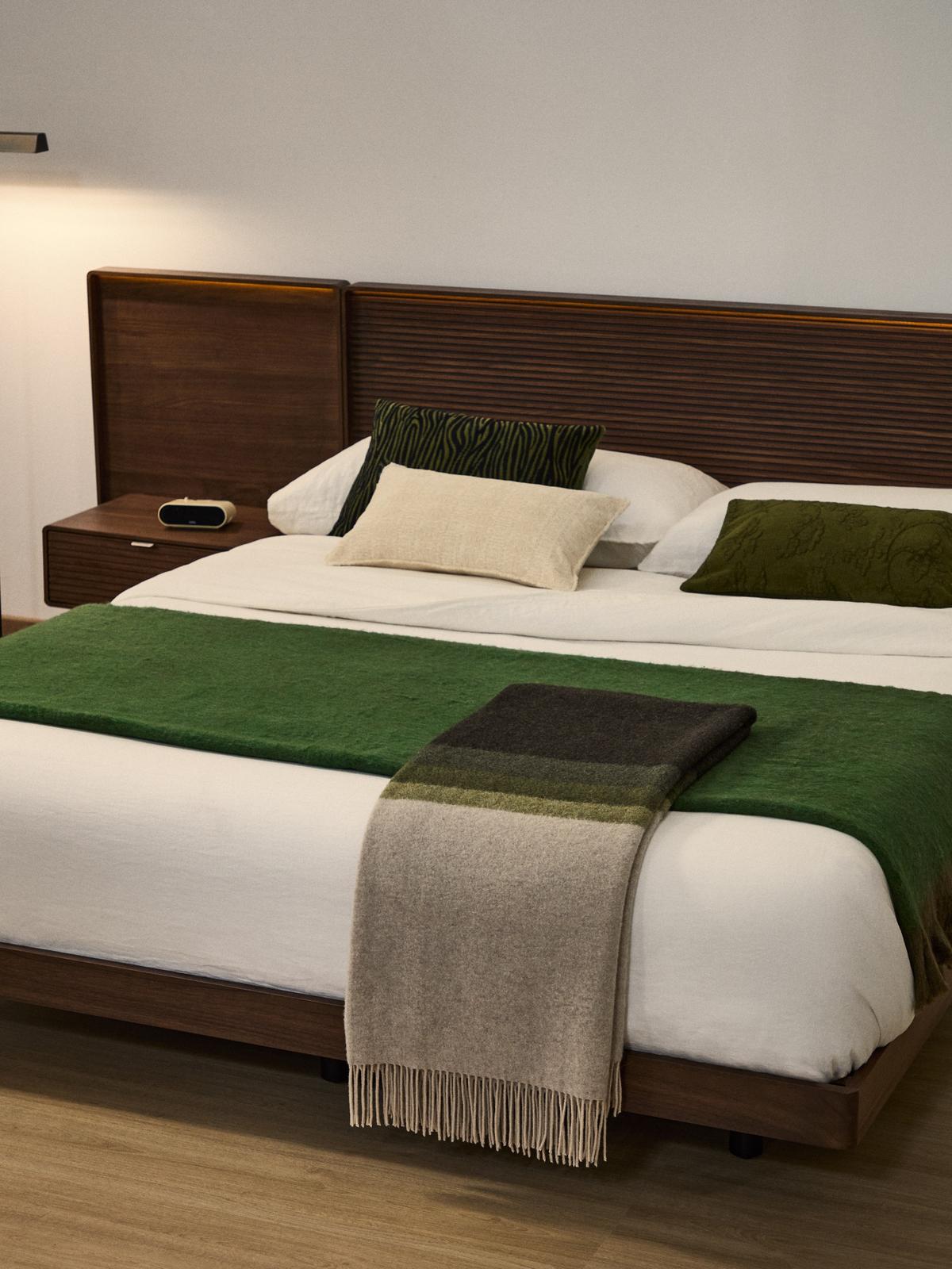 Bed Norlen met 2 nachtkastjes 160 x 200 cm