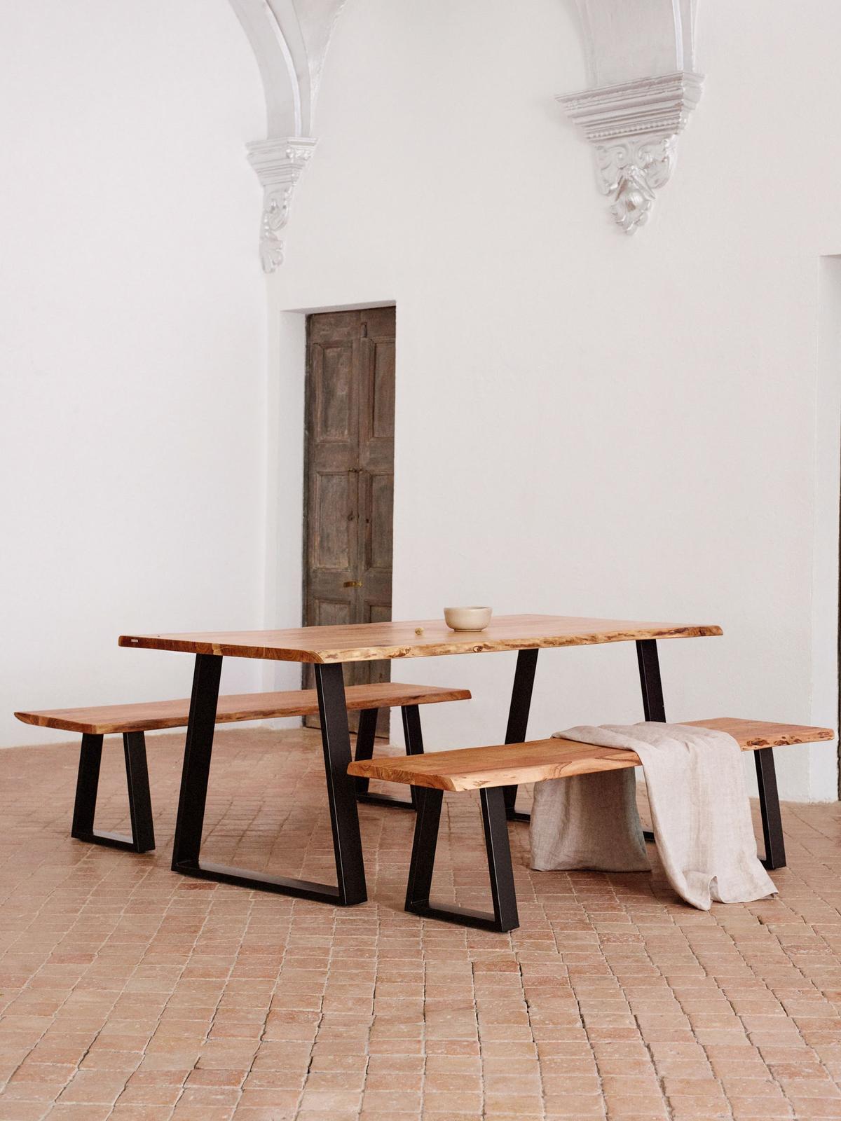 Alaia Tafel van massief acaciahout met een natuurlijke afwerking 180 x 90 cm