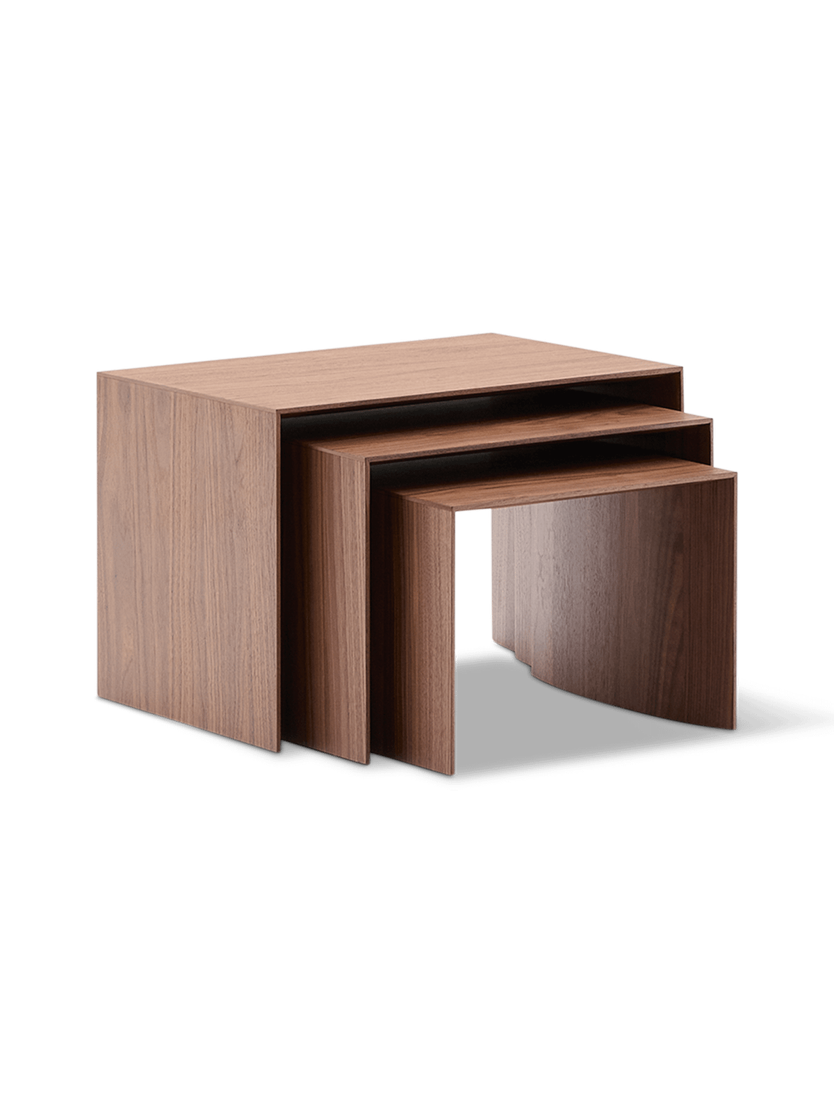 Set van 3 in elkaar passende bijzettafels Litto van natuurlijk afgewerkt walnootfineer FSC Mix Credit 60 x 40 / 51 x 36 / 42 x 31 cm