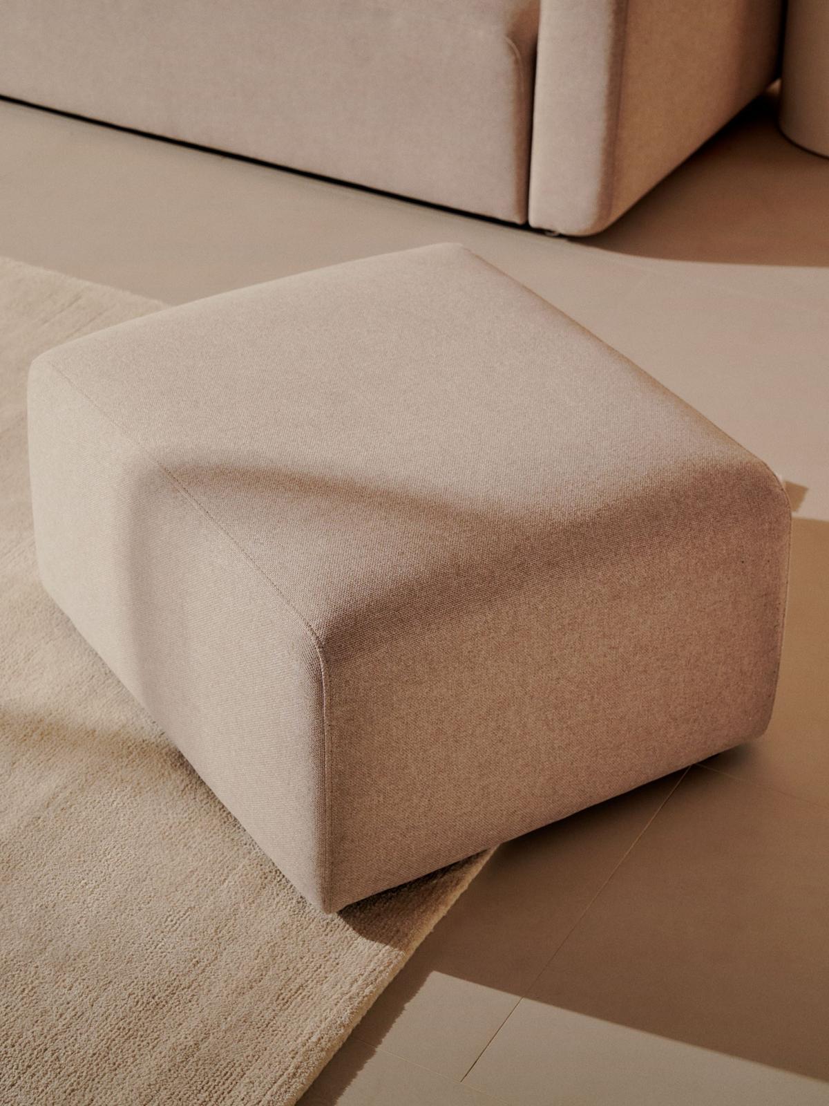 Neom voetsteun beige 75 x 64 cm FSC Mix Credit