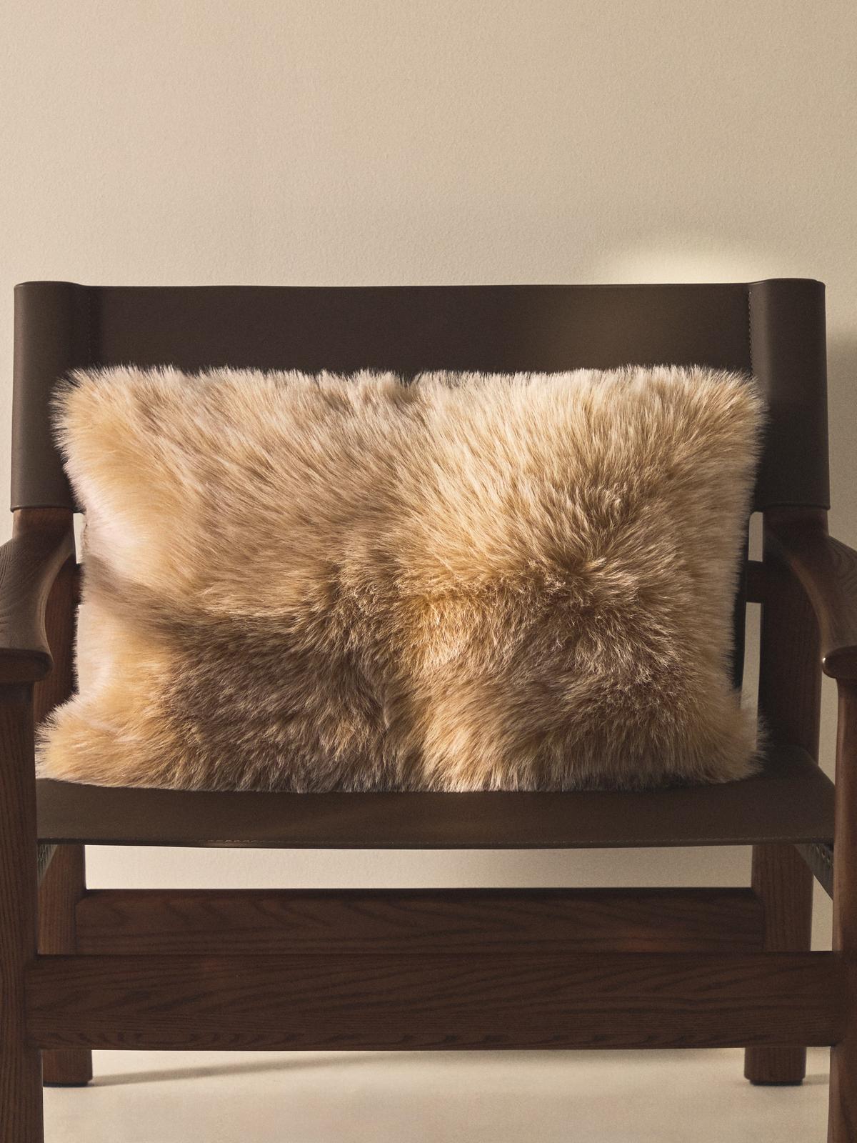 Lisara ecru kussenhoes met bonteffect twee kleuren 40 x 60 cm