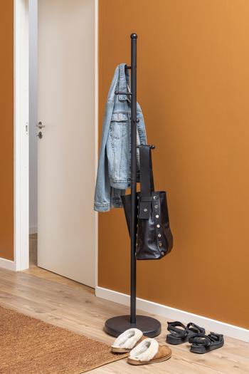 Staande kapstok BODIL Zwart metaal Staande kapstok BODIL Zwart metaal