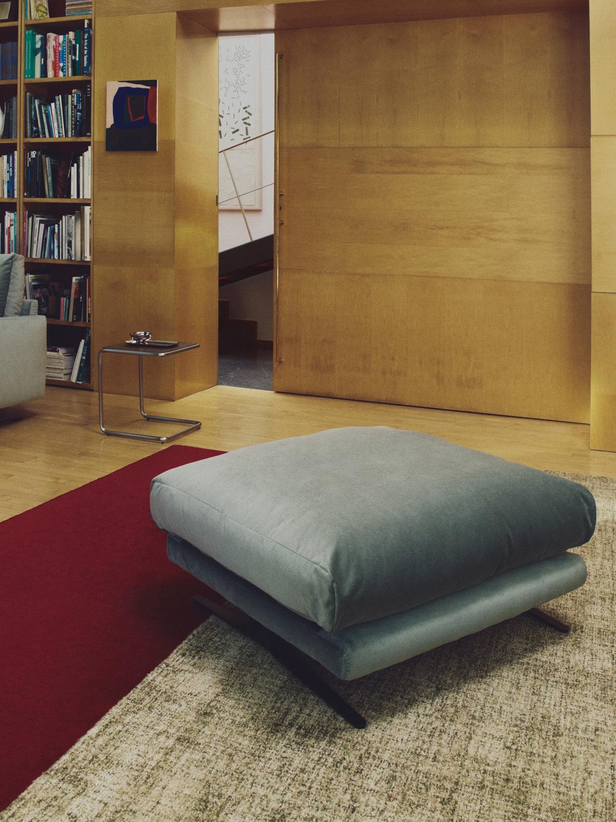 Veliro voetenbankje in groen fluweel en stalen poten met zwarte afwerking 85 x 90 cm FSC Mix Credit