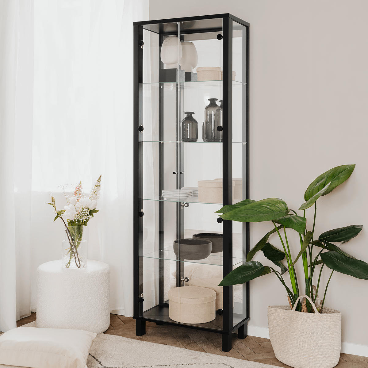 Hoge Vitrinekast GIDEON B62 Zwart