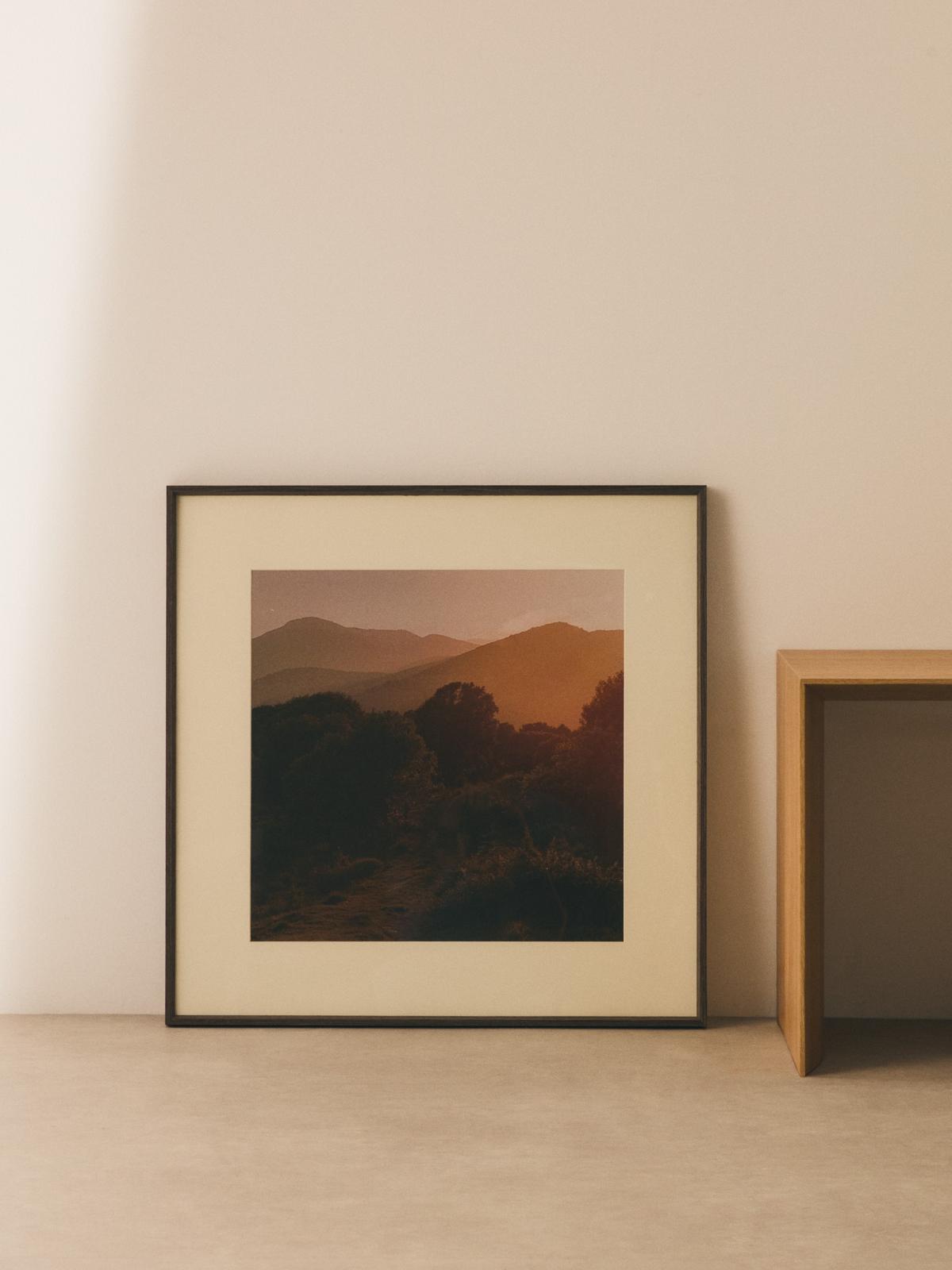 Zavira landschapsfoto van La Garrotxa 58 x 58 cm