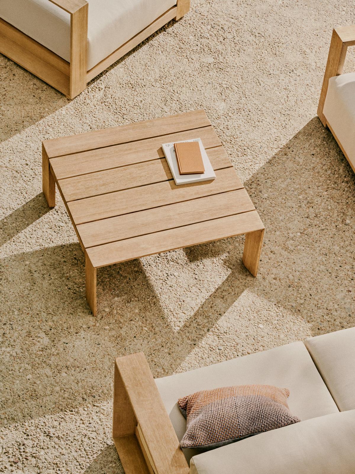 Ambra salontafel van massief acaciahout met klare afwerking 82,5 x 82,5 cm FSC 100%