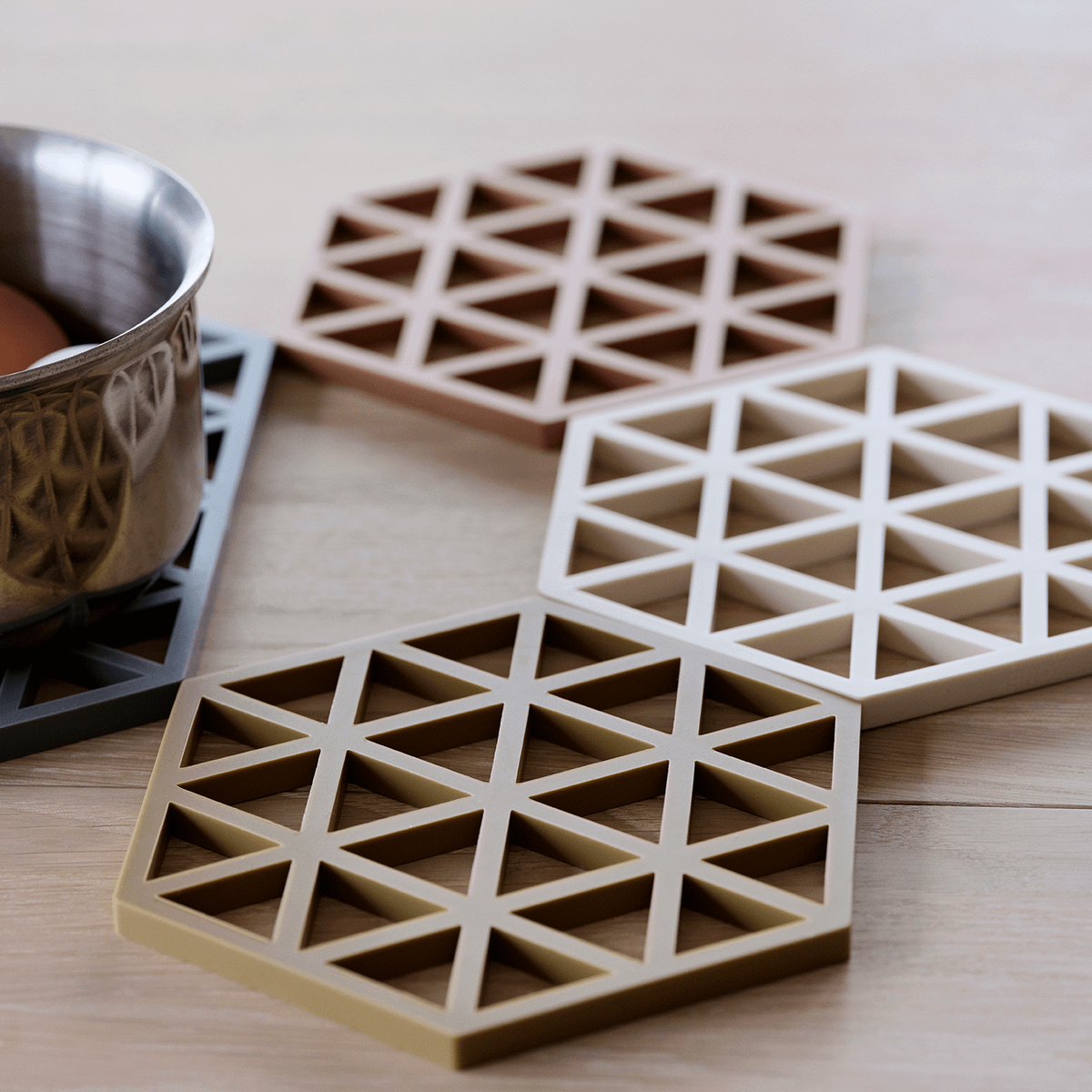 Potonderzetter TRIANGLES Sil. Matcha Green