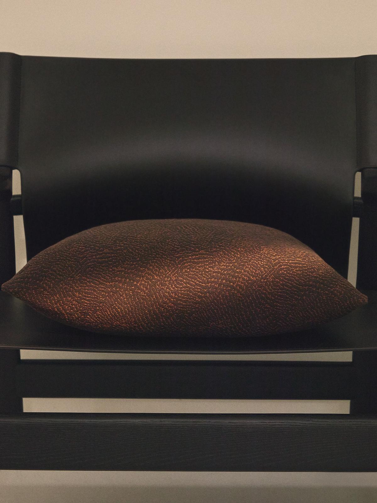 Junie kussenhoes van bruin katoen jacquard 50 x 50 cm