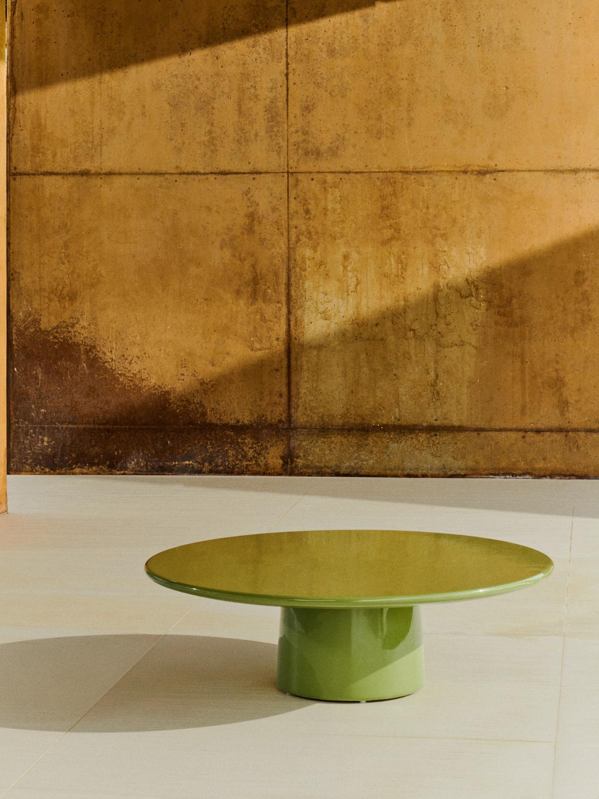 Albanella salontafel van cement met glanzend groene afwerking ⌀110 cm