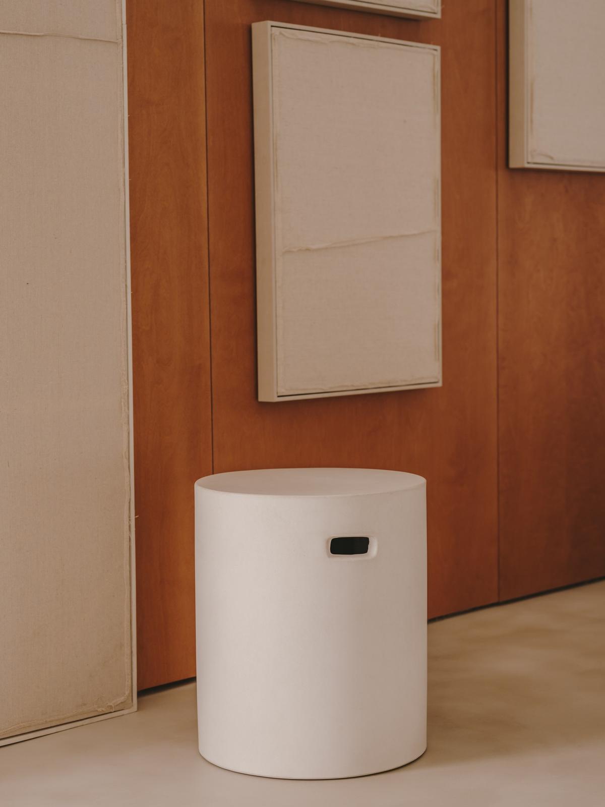 Aiguablava voetsteun in wit cement, ⌀37 cm