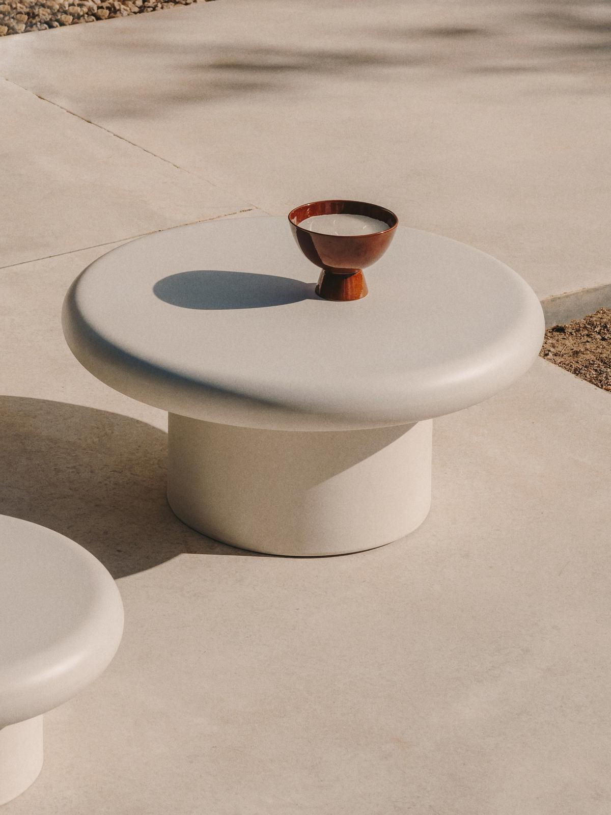 Salontafel Addaia van wit cement ⌀90 cm