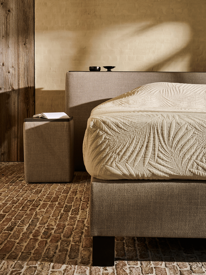 Boxspring Sequoia 180x200 met luxe wengé hoofdbord