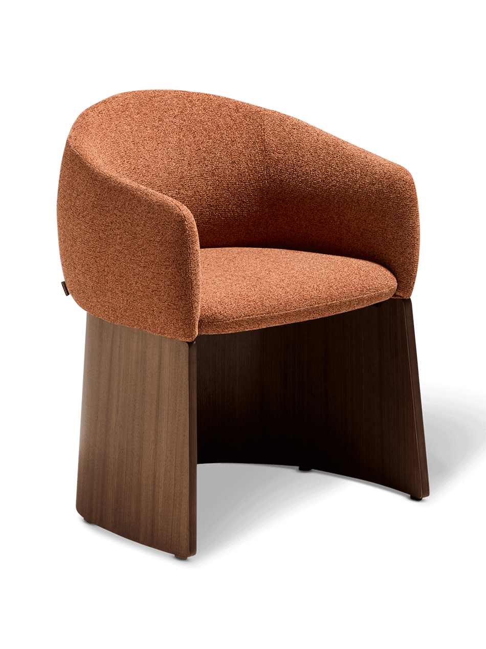 Bosca stoel in terracotta chenille en walnootfineer FSC 100%