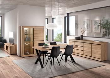 Eetkamer MACOUN: Dressoir + Glaskast + ABBEY Tafel + 4 stoelen LORRY zwart Eetkamer MACOUN: Dressoir + Glaskast + ABBEY Tafel + 4 stoelen LORRY zwart