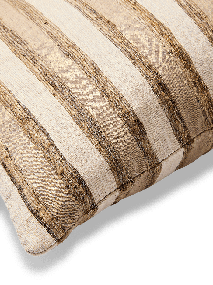 Dorevi jacquard kussenhoes van zijdemix met ecru strepen 40 x 60 cm