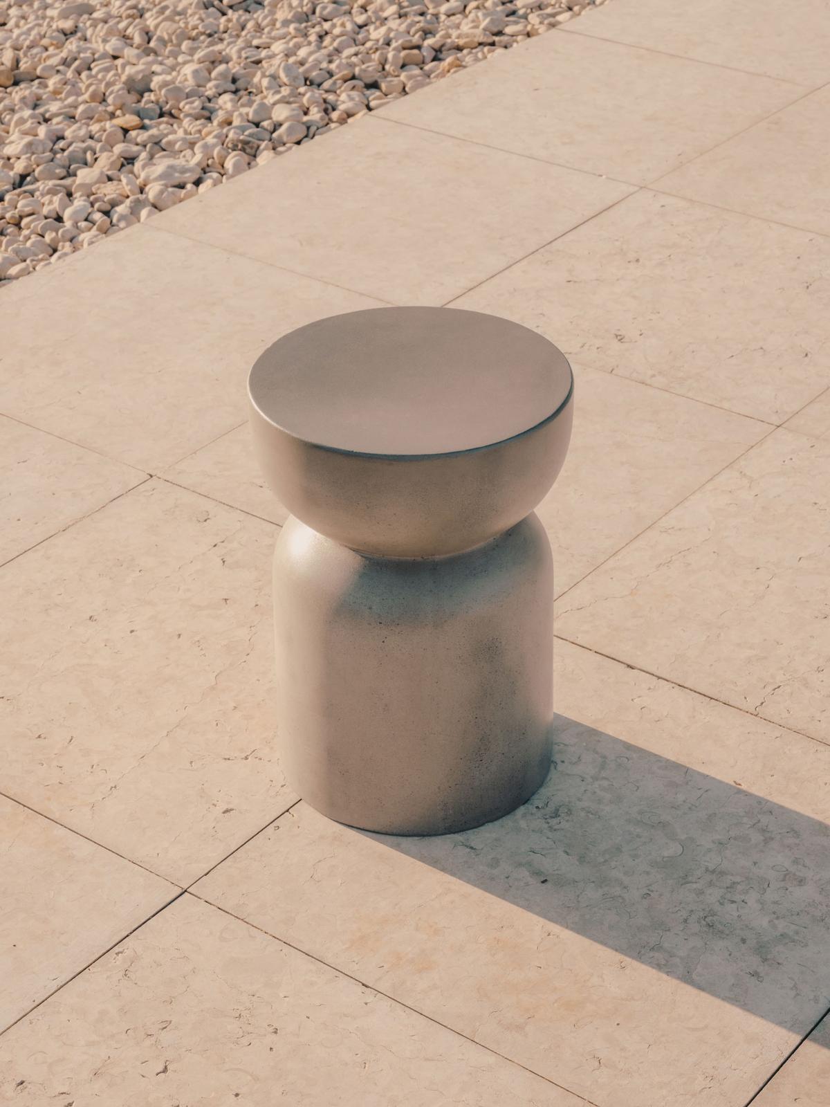 Garbet ronde cement bijzettafel ⌀32 cm
