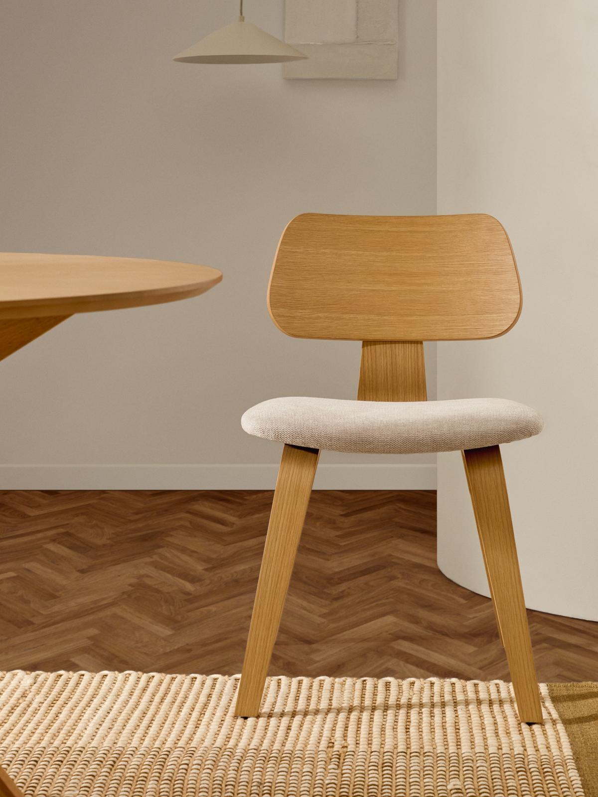 Stoel Gena Eikenfineer en Beige Chenille